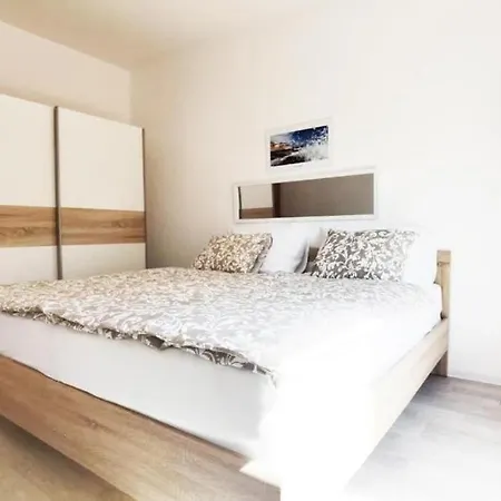 Apartment With Parking Space Novigrad - 24976 *