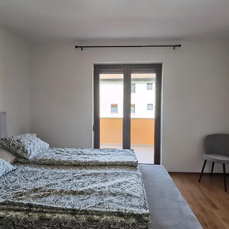 With Parking Space Novigrad - 24976 Apartment